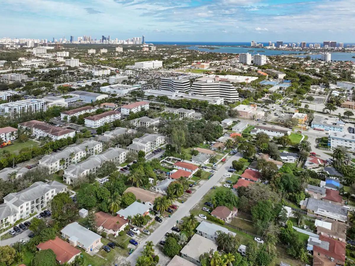 Renovu Premium House In Miami Apartment Exterior photo