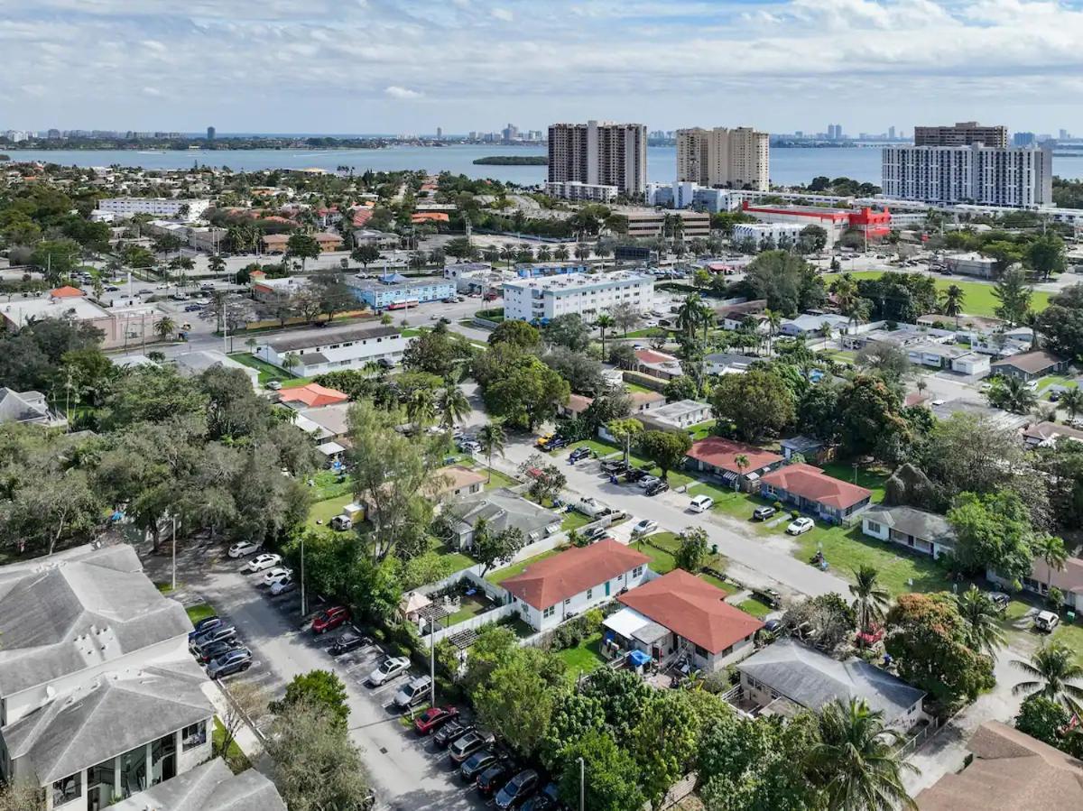 Renovu Premium House In Miami Apartment Exterior photo